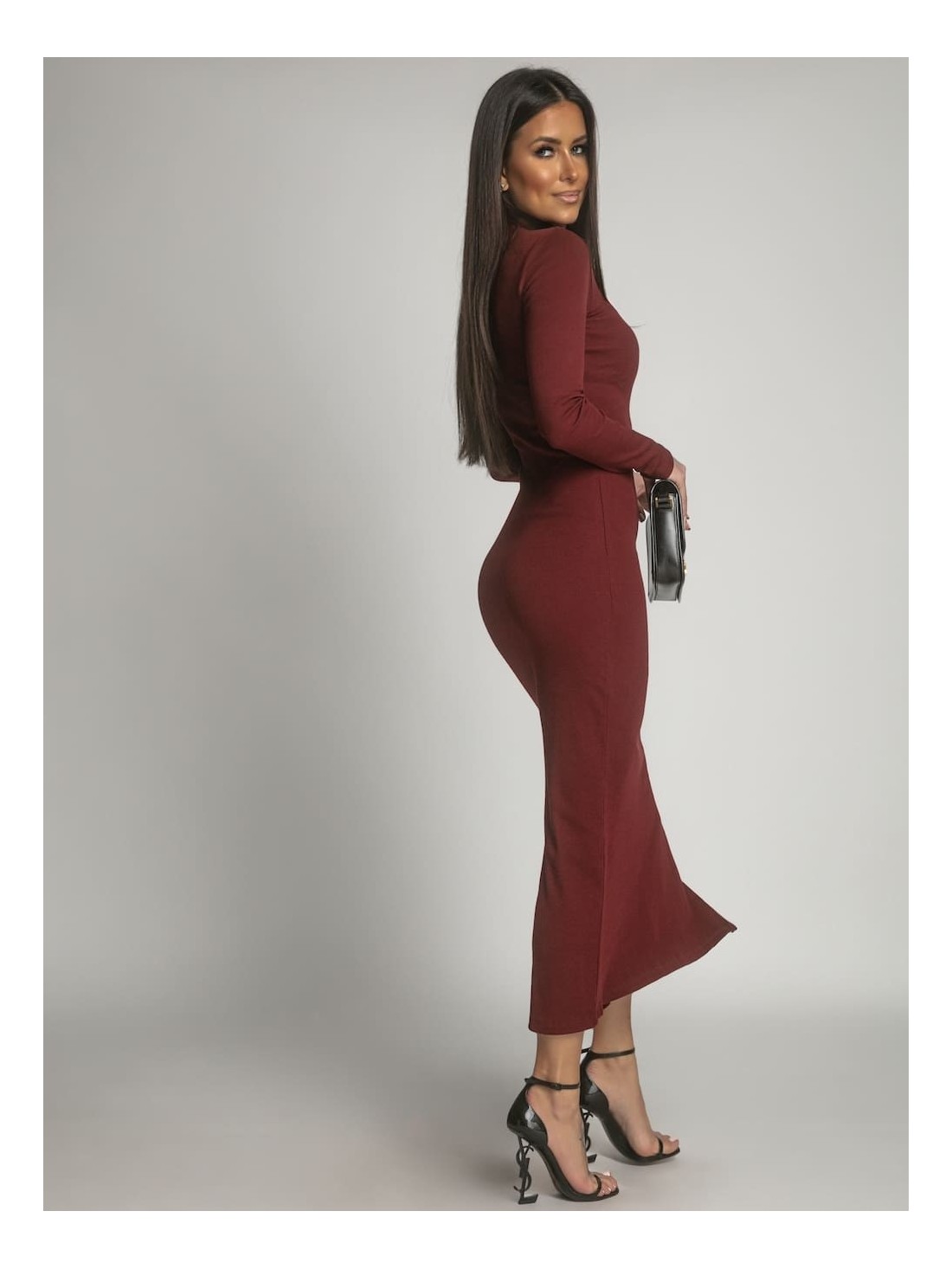 Cotton fitted maxi dress with a turtleneck, burgundy FG680